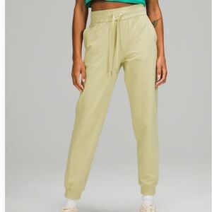 Lululemon scuba high-rise French terry jogger